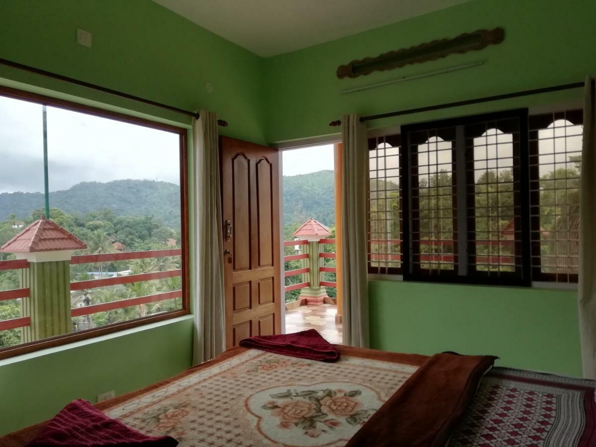 Panthalams Homestay Thekkady Zewnętrze zdjęcie